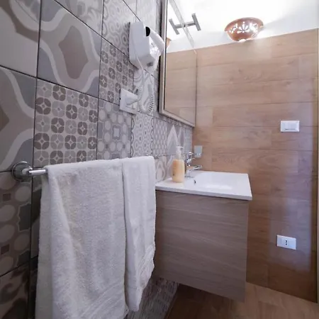 La Nghioscia גרוטליה